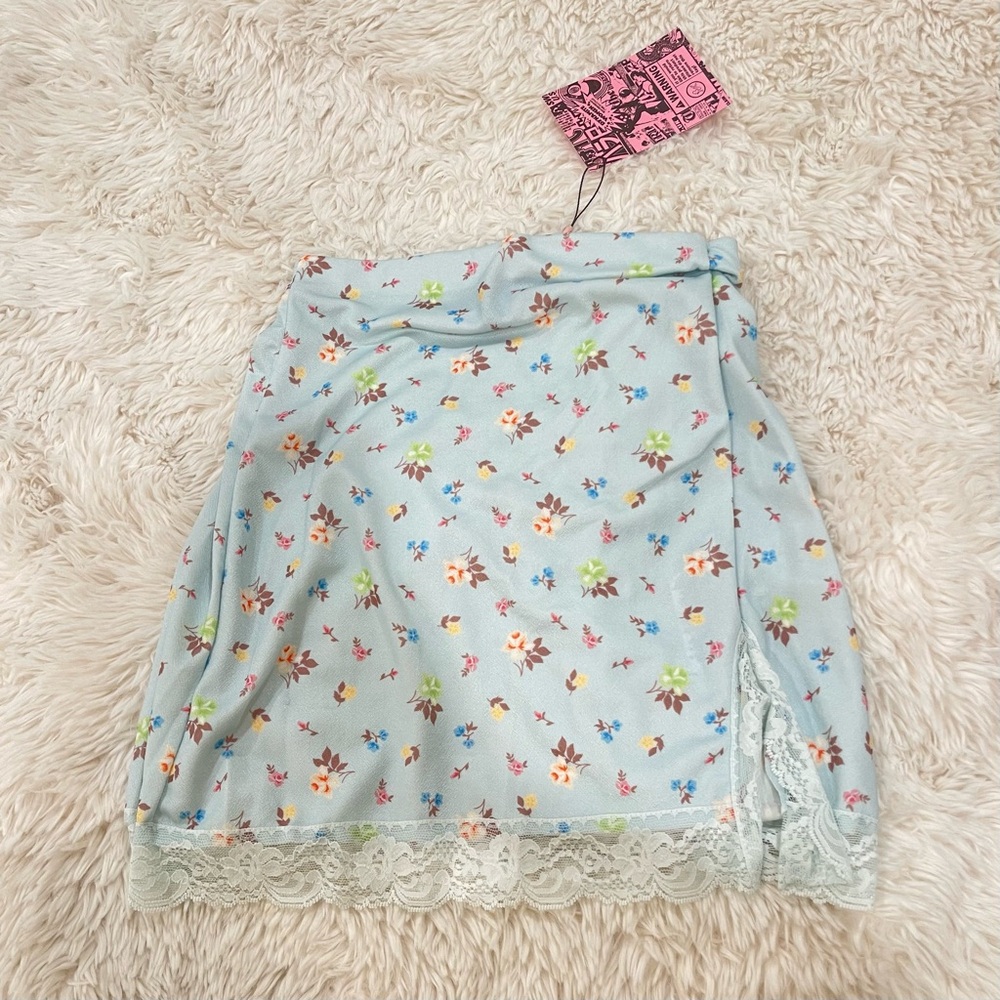 floral mini skirt ~ baby blue & lace